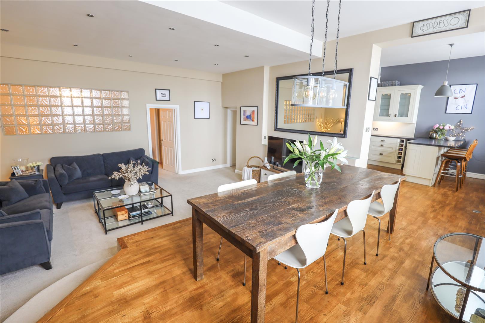 Flat 5, Zoar Court, High Street, Llantrisant, Pontyclun, CF72 8SR